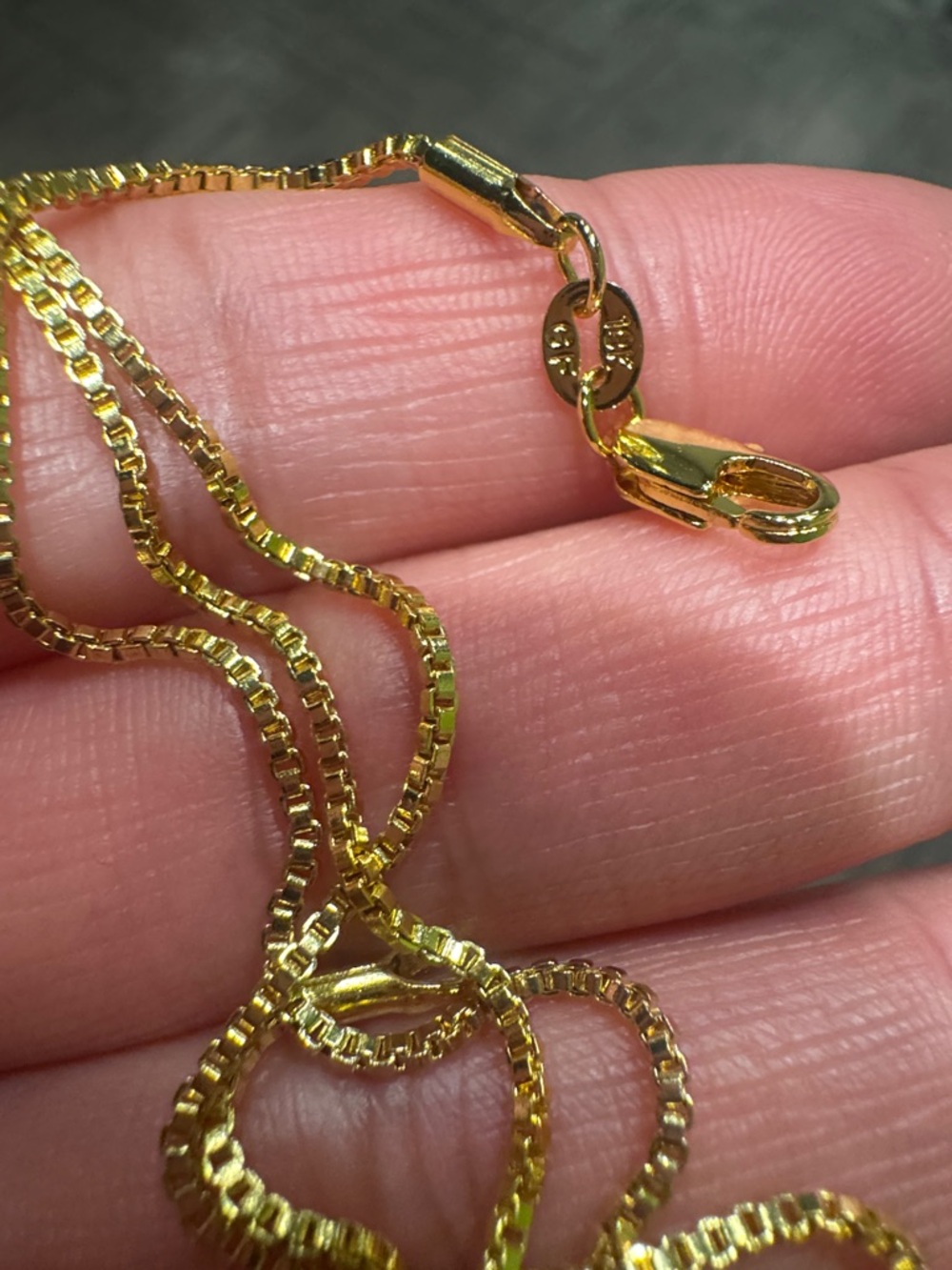 18k gold plated chain Gold shimmer inside Heart Pendant Necklace - Women Jewelry - Picture 6 of 8